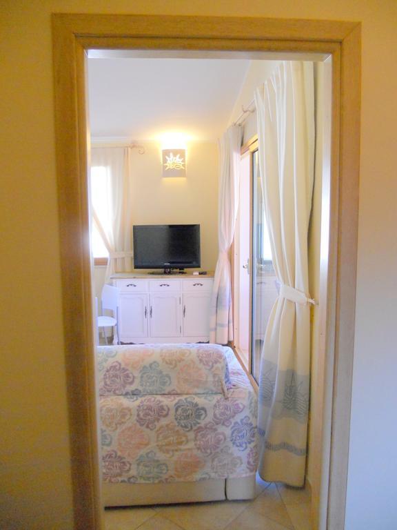 La Cerbiatta Residence Loiri Porto San Paolo Екстериор снимка